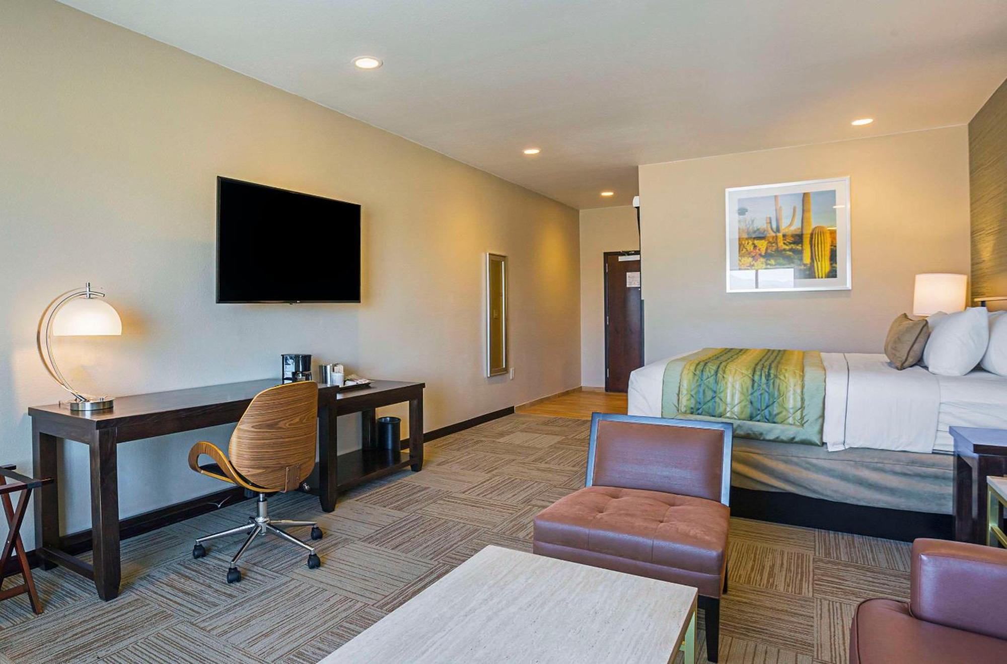 The At Sunland Park Casino El Paso, Ascend Collection El Paso